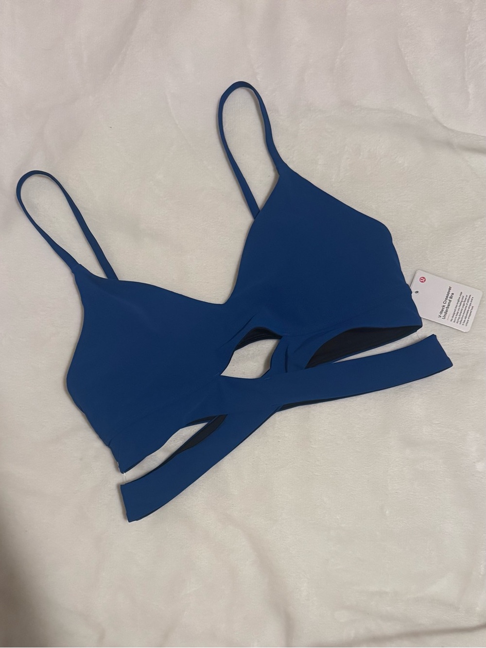 Lululemon V-Neck Crossover Underband Bra